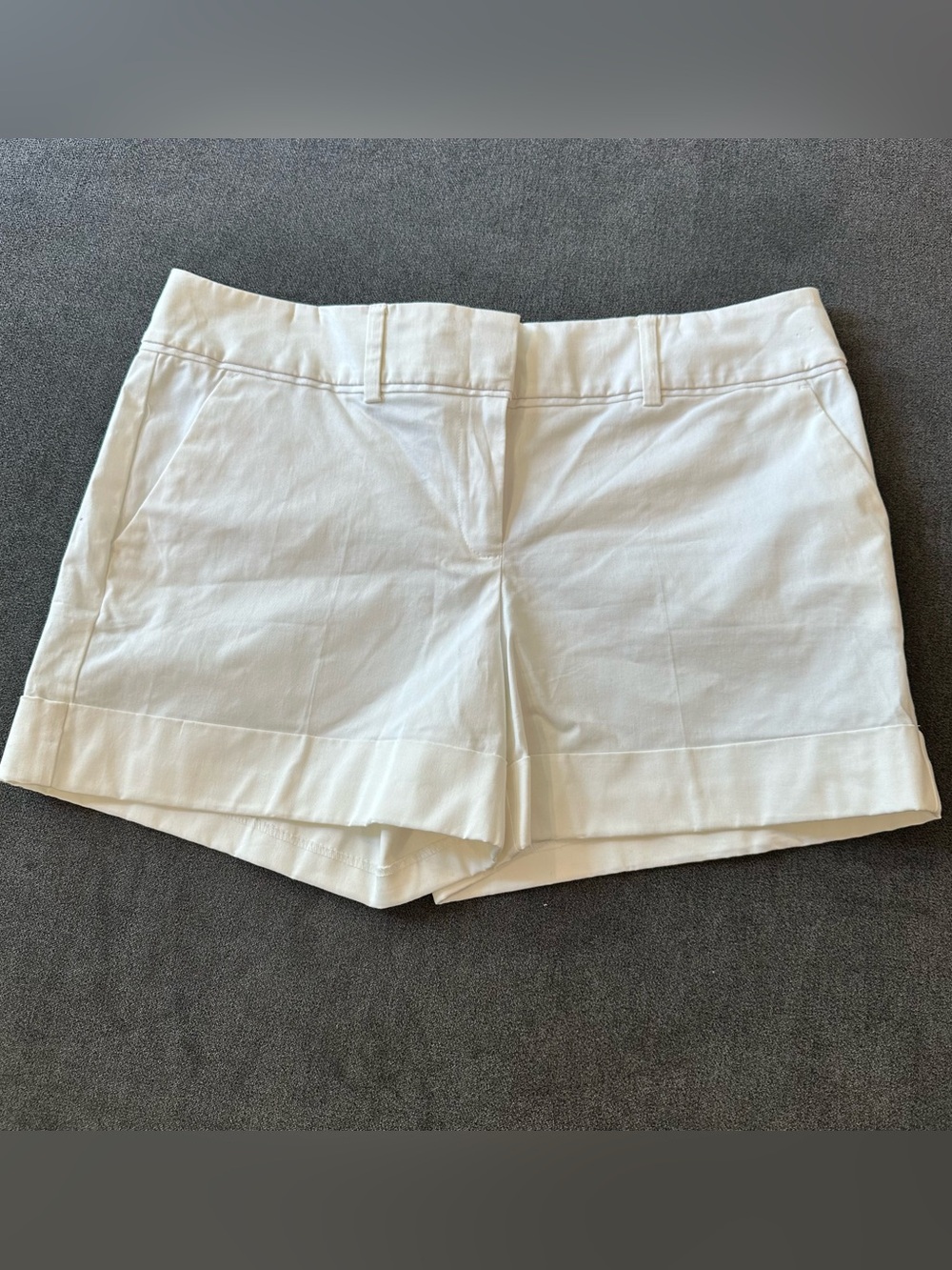 7th Avenue Classic White Women's Cuffed Shorts Size 12